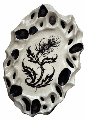 cuadro cerámico "Cardo" de la serie "Dark Side" x Samsararts