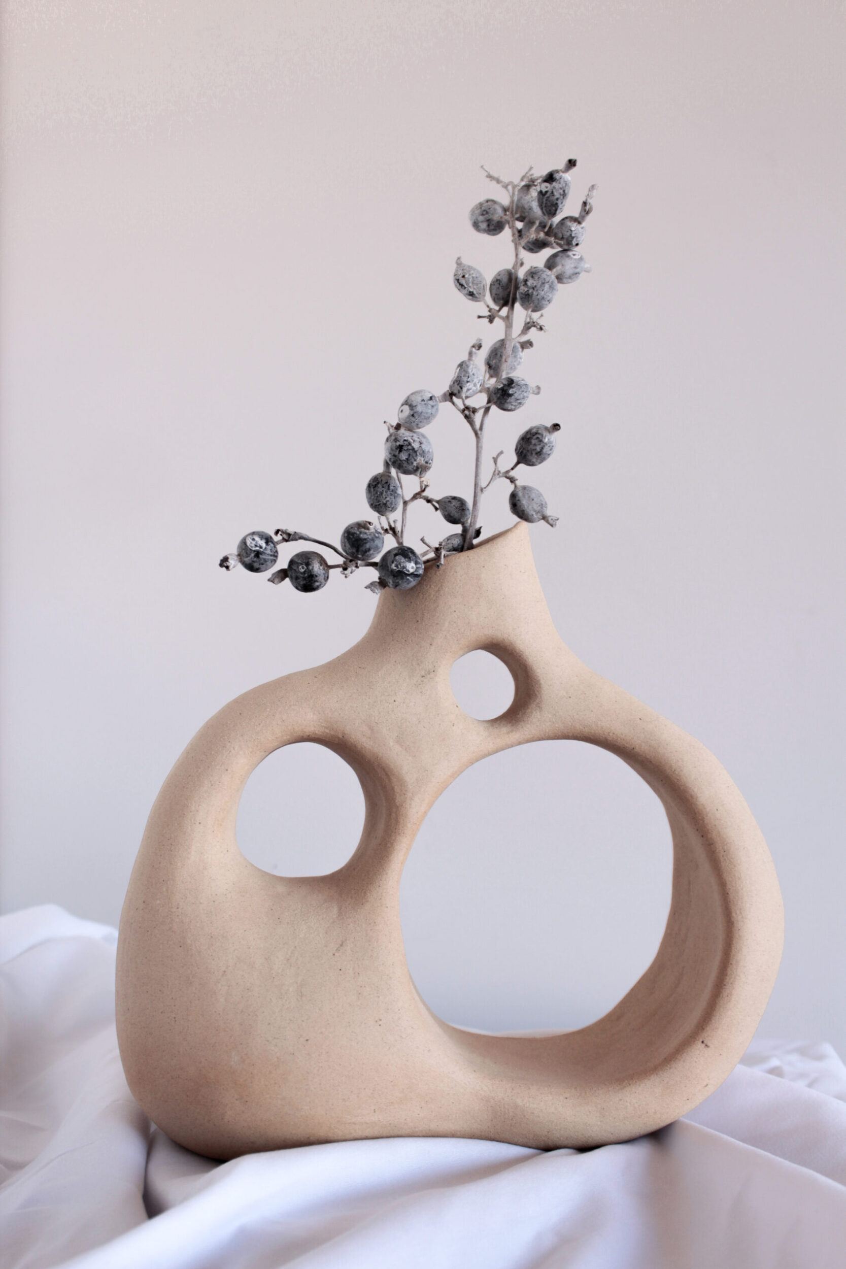 jarrón 2_serie "holes"